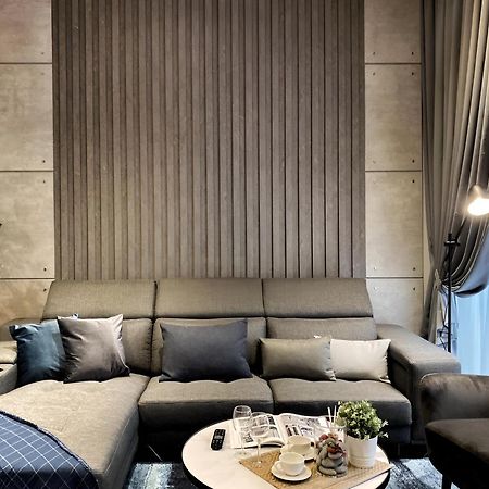 The Mews Klcc By Plush Kuala Lumpur Exterior photo
