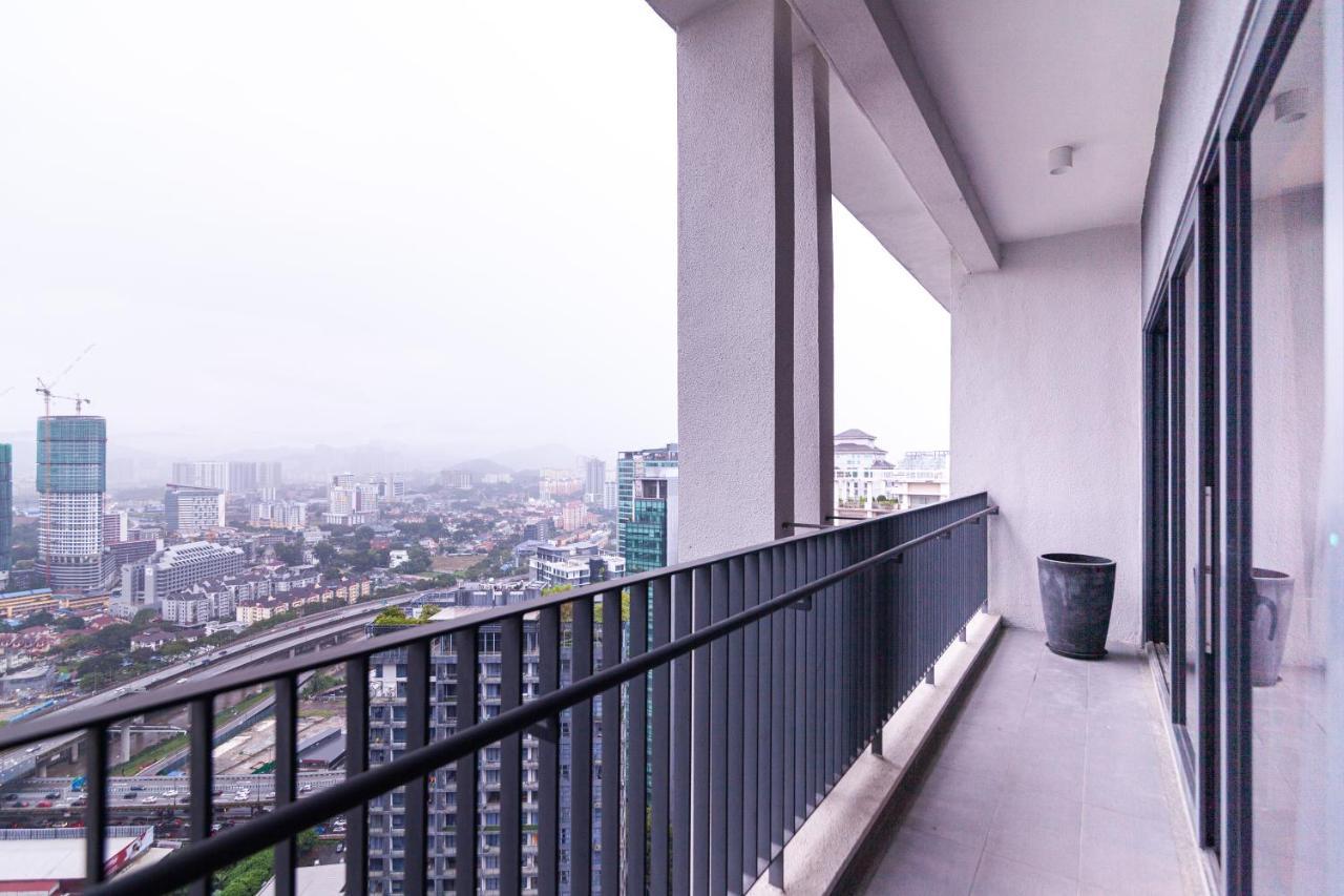 The Mews Klcc By Plush Kuala Lumpur Exterior photo